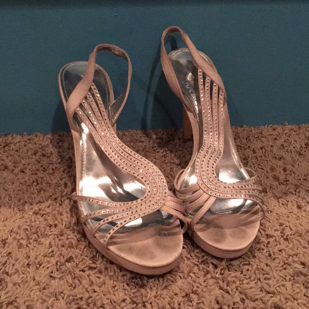 High heel shoes